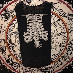 High low rib cage tank